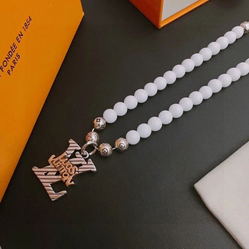 Louis Vuitton Necklaces Supportive 248978