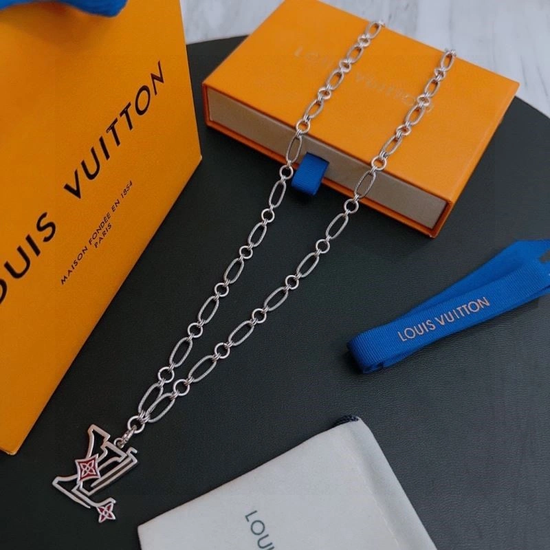 Chic Louis Vuitton Necklaces 248973