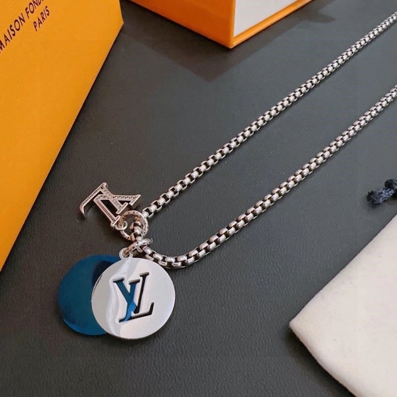 Bold Louis Vuitton Necklaces 248969