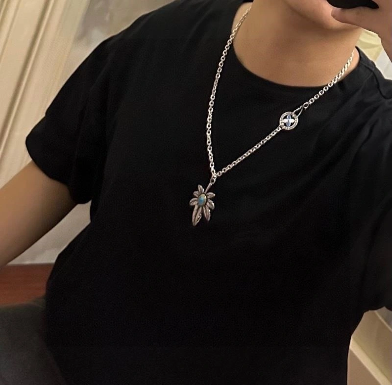 ZipUp Louis Vuitton Necklaces 248965