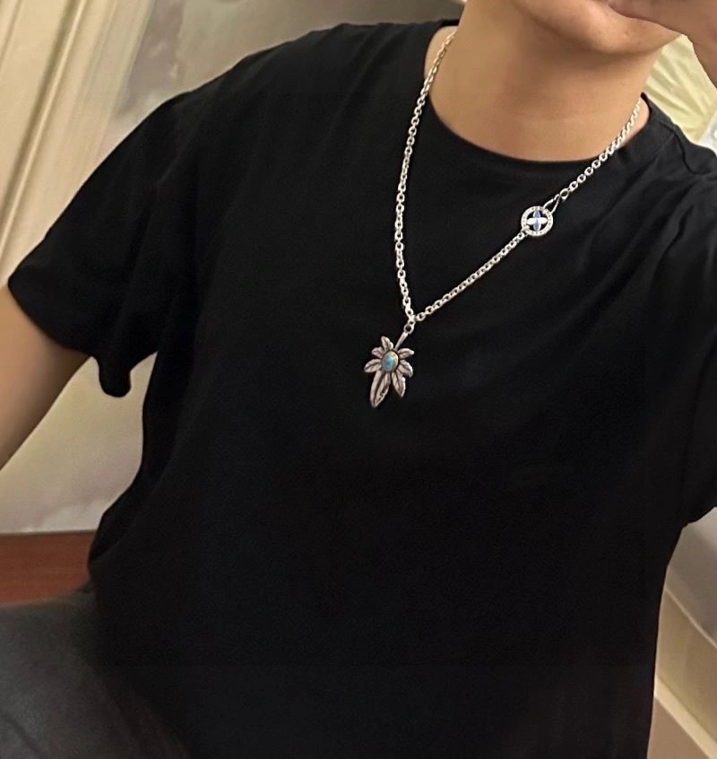 ZipUp Louis Vuitton Necklaces 248965