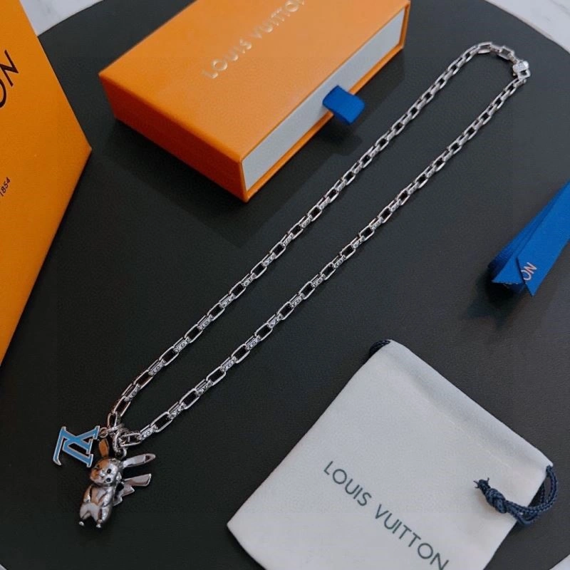 Snug Louis Vuitton Necklaces 248967
