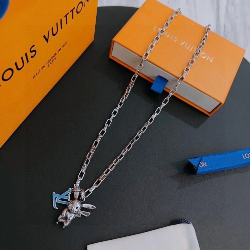 Snug Louis Vuitton Necklaces 248967