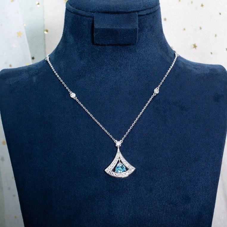 Sustainable Louis Vuitton Necklaces 248953