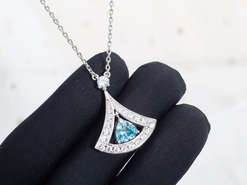 Sustainable Louis Vuitton Necklaces 248953