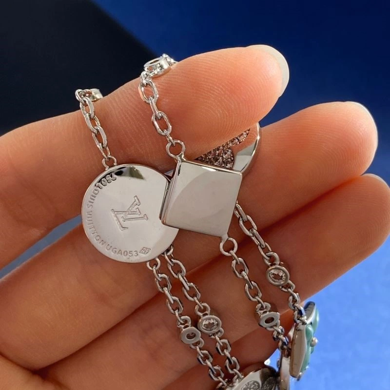Louis Vuitton Necklaces Casual 248962