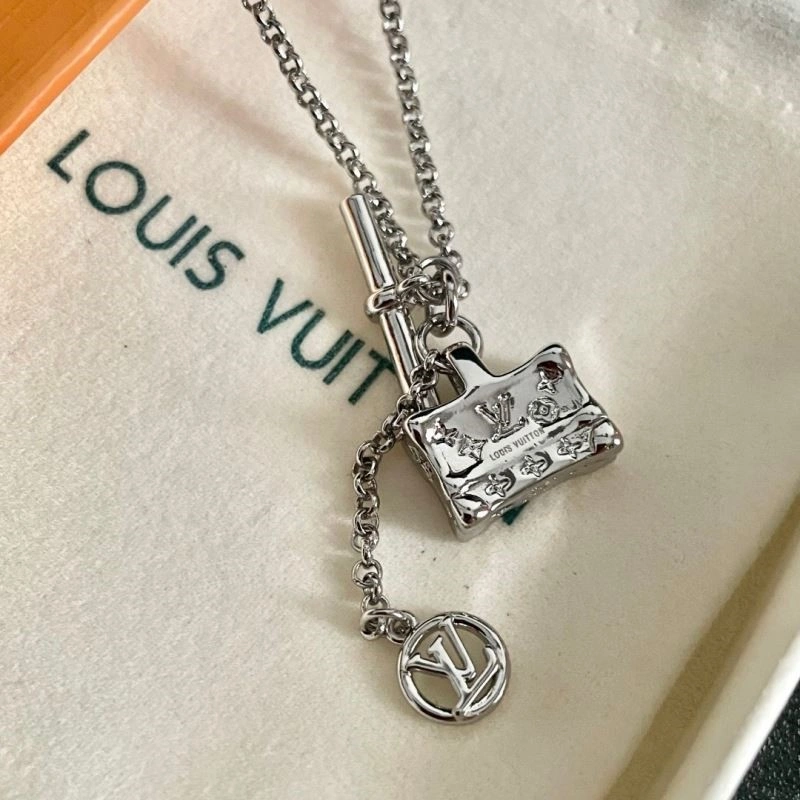ZipUp Louis Vuitton Necklaces 248966