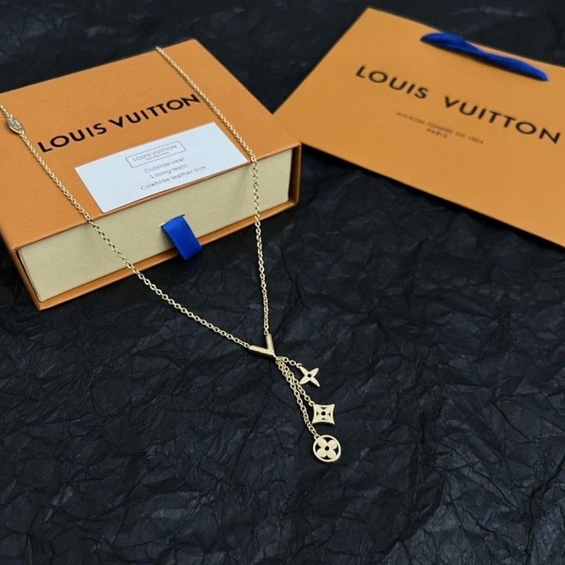 Popular Louis Vuitton Necklaces 248952
