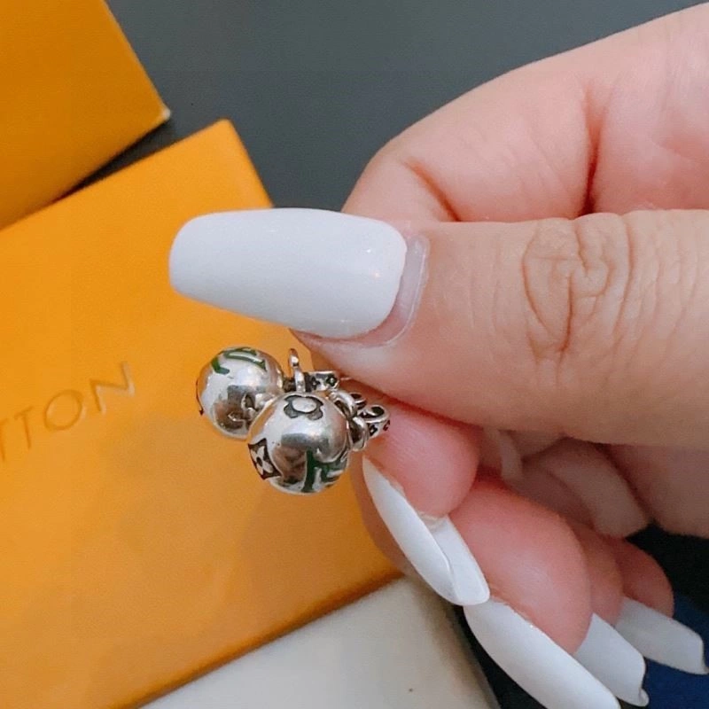 Louis Vuitton Necklaces Premium 248941