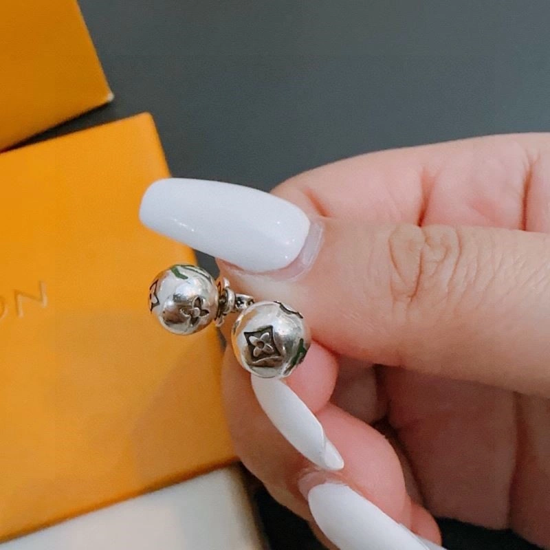 Louis Vuitton Necklaces Premium 248941