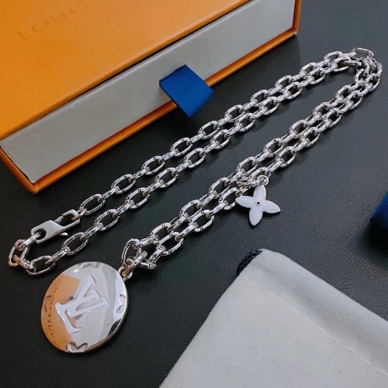 Colorful Louis Vuitton Necklaces 248960