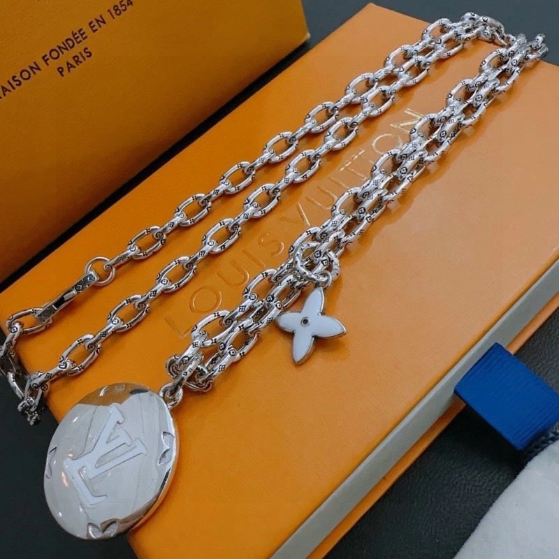 Colorful Louis Vuitton Necklaces 248960