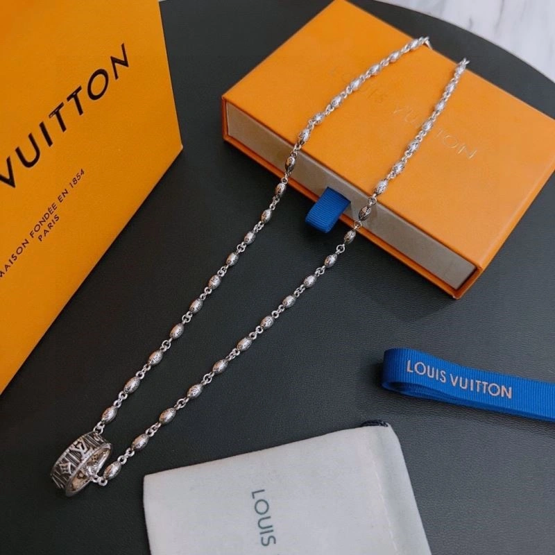QuickDry Louis Vuitton Necklaces 248950