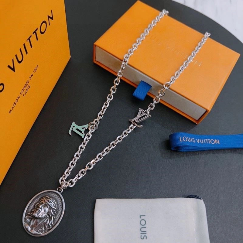 Louis Vuitton Necklaces Modern 248948