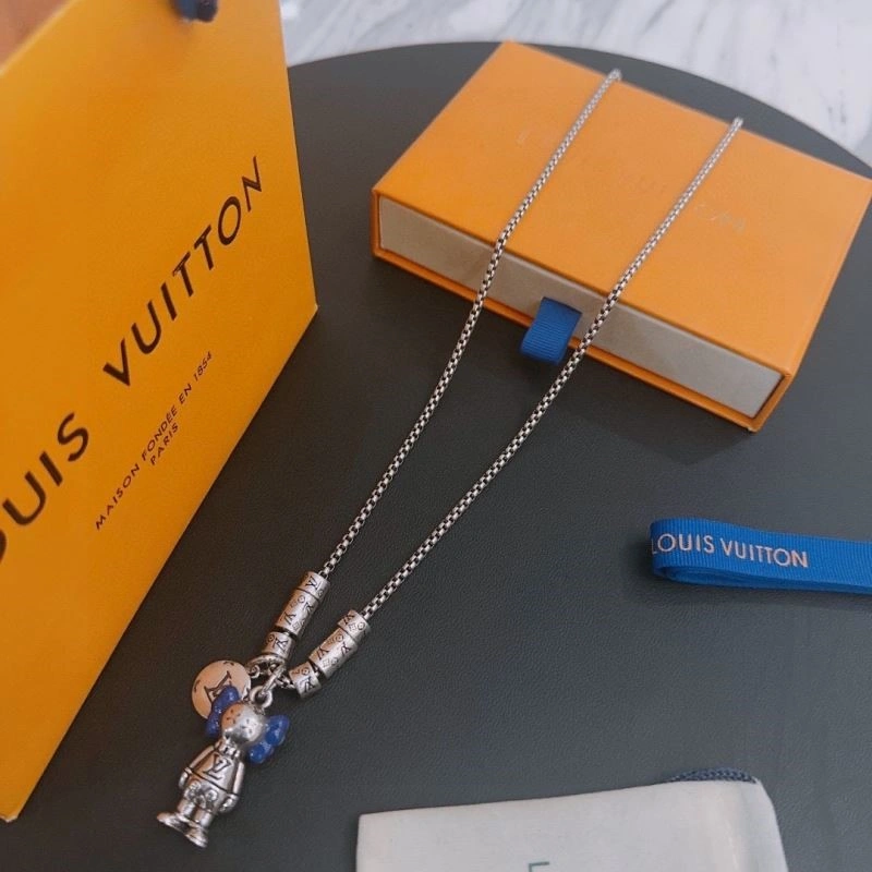 MultiPurpose Louis Vuitton Necklaces 248954