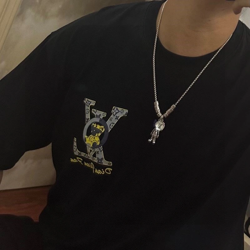 MultiPurpose Louis Vuitton Necklaces 248954