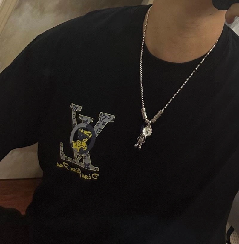 MultiPurpose Louis Vuitton Necklaces 248954