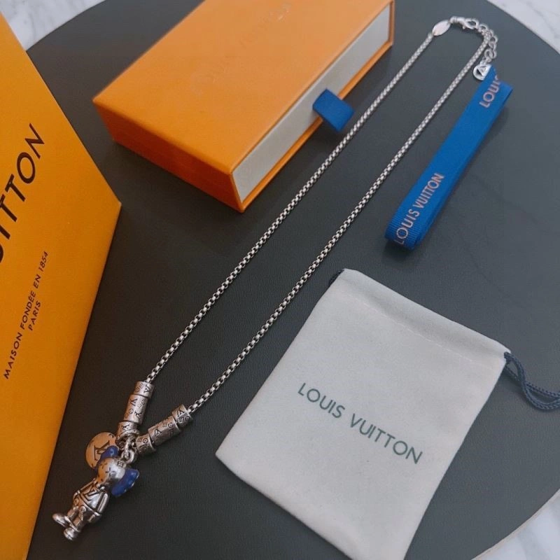 MultiPurpose Louis Vuitton Necklaces 248954