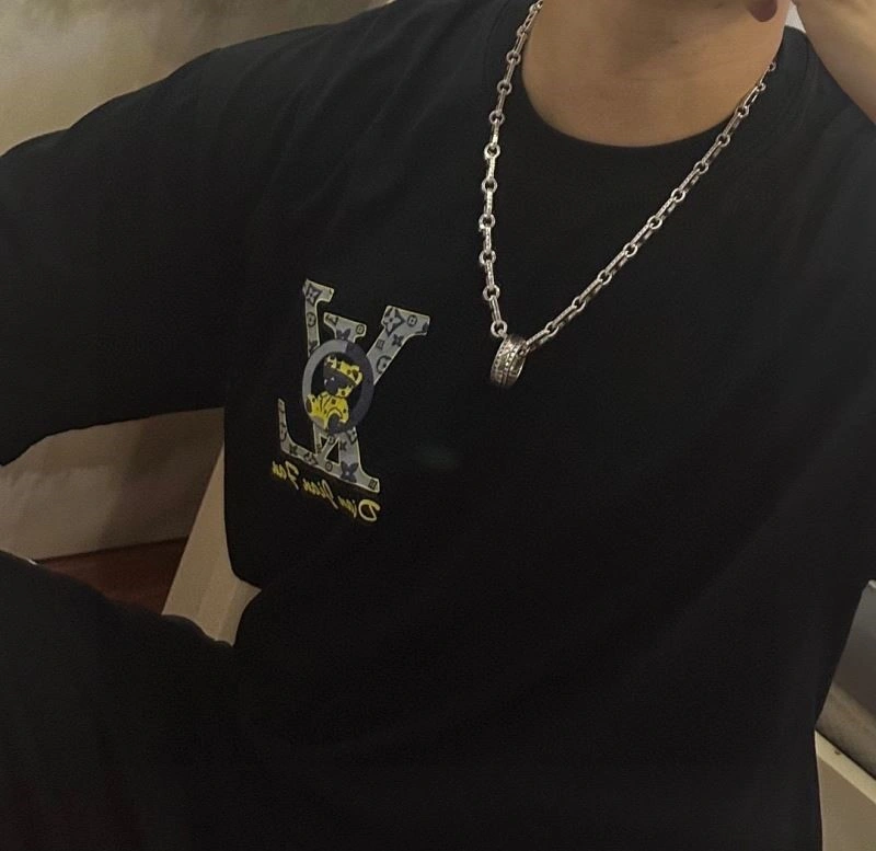 Affordable Louis Vuitton Necklaces 248951