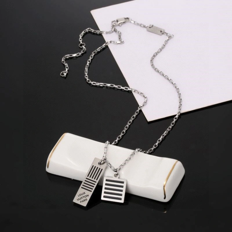 Effortless Louis Vuitton Necklaces 248945