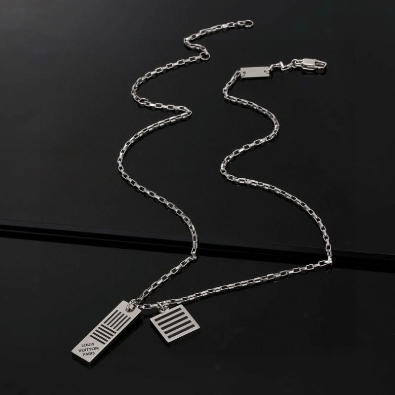 Effortless Louis Vuitton Necklaces 248945