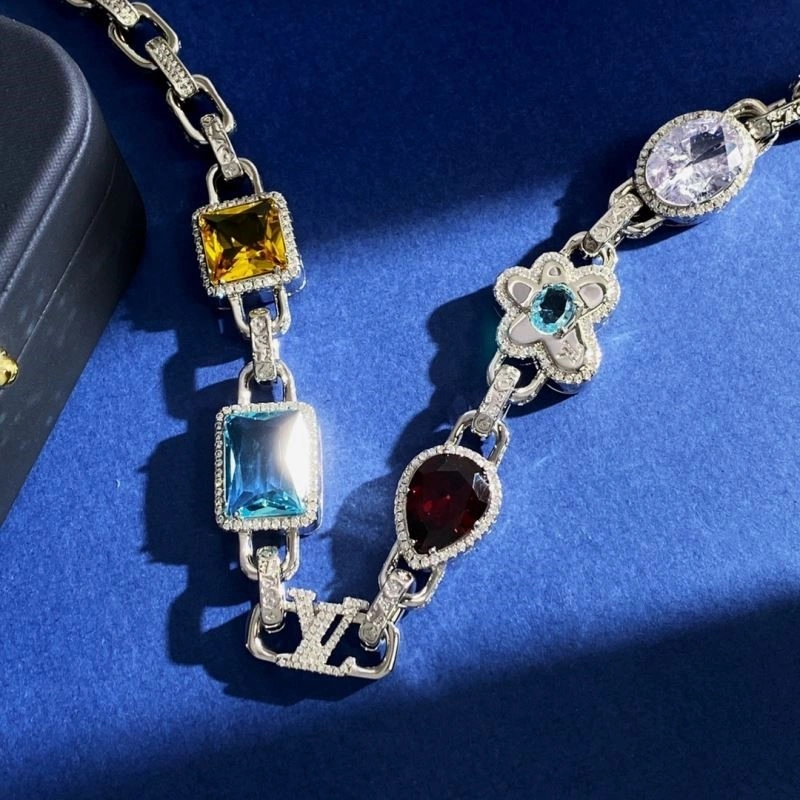 Louis Vuitton Necklaces Upgraded 248964