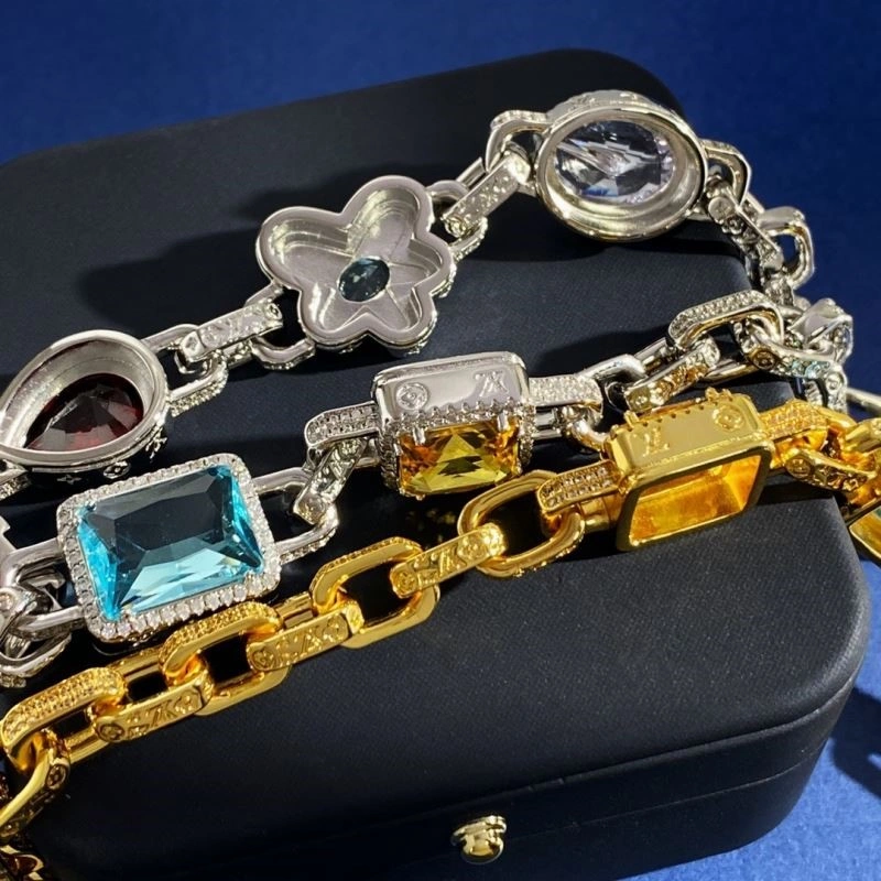 Louis Vuitton Necklaces Upgraded 248964