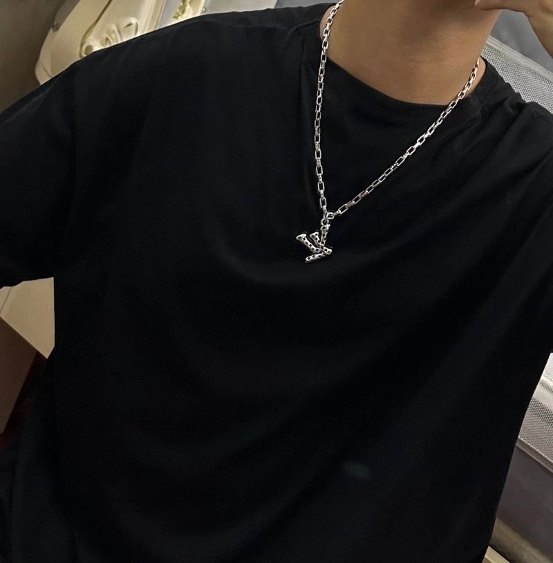 MultiPurpose Louis Vuitton Necklaces 248934