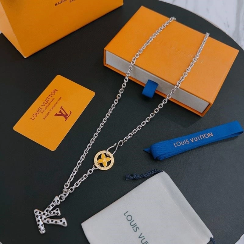 Louis Vuitton Necklaces Timeless 248932