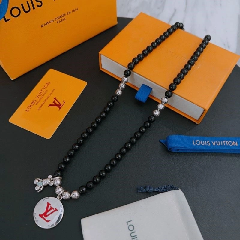 Louis Vuitton Necklaces ModernLook 248931