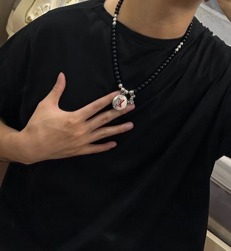 Louis Vuitton Necklaces ModernLook 248931