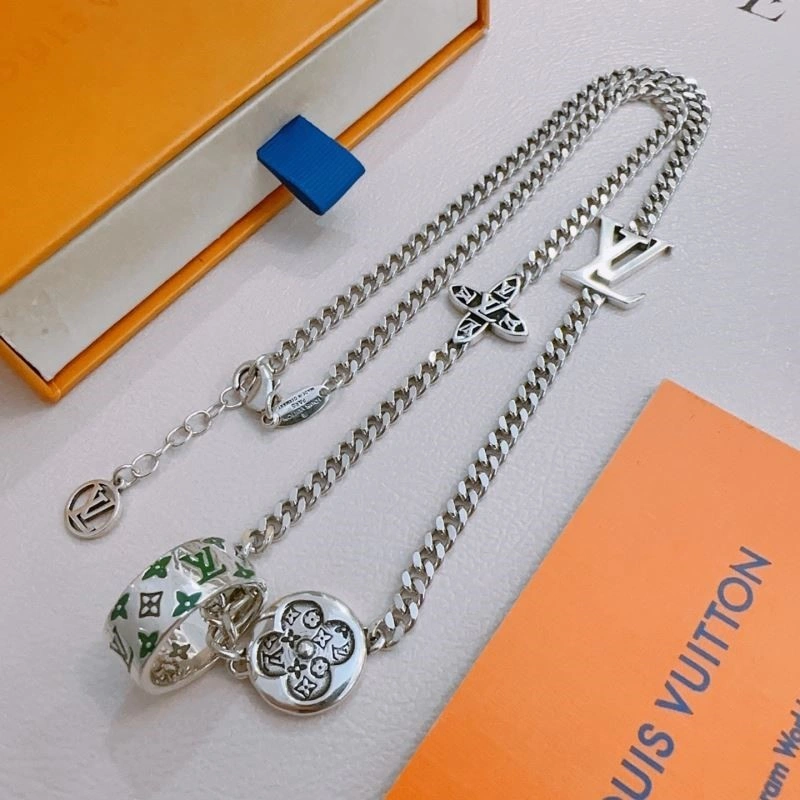 Louis Vuitton Necklaces Refined 248928