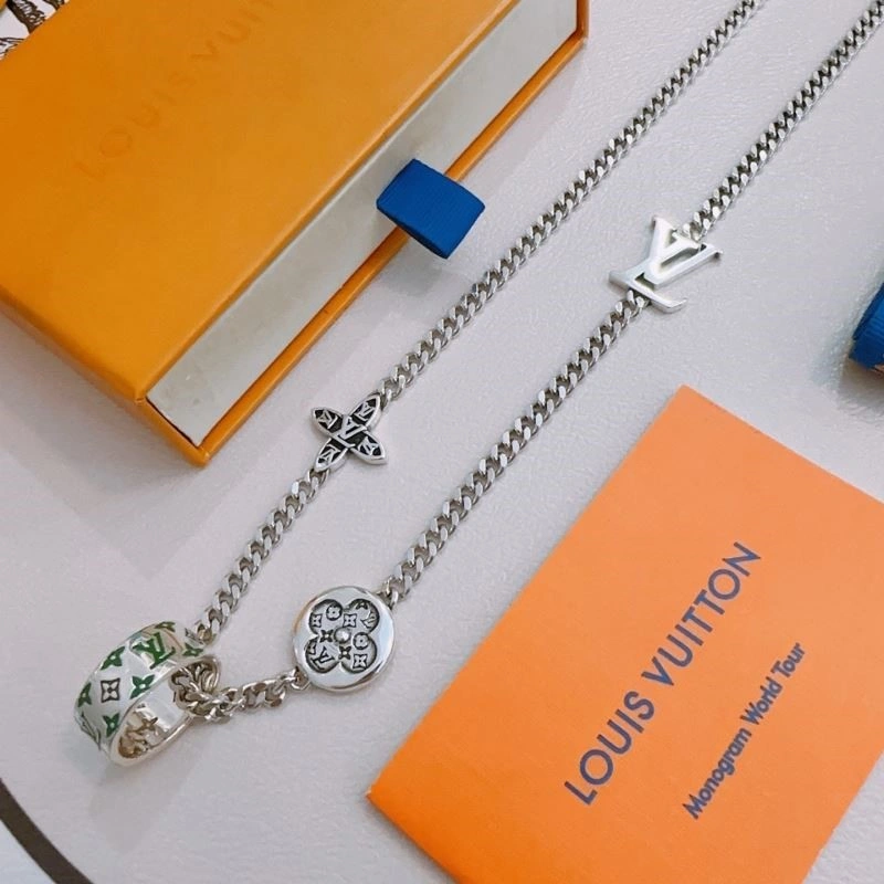 Louis Vuitton Necklaces Refined 248928