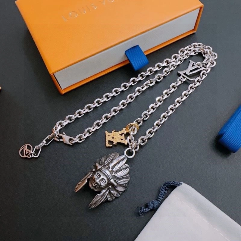 Supportive Louis Vuitton Necklaces 248919