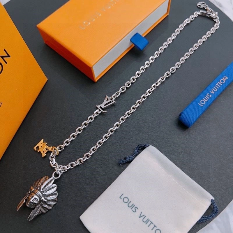 Supportive Louis Vuitton Necklaces 248919