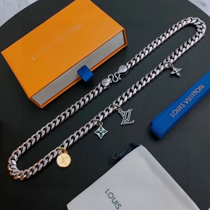 Louis Vuitton Necklaces Breathable 248914