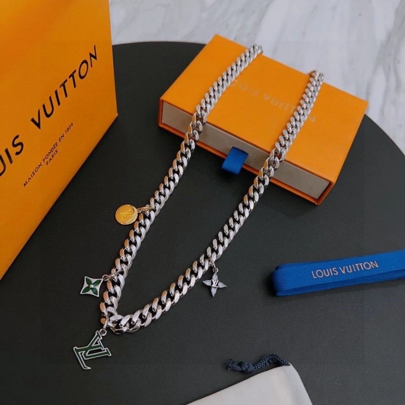 Louis Vuitton Necklaces Breathable 248914