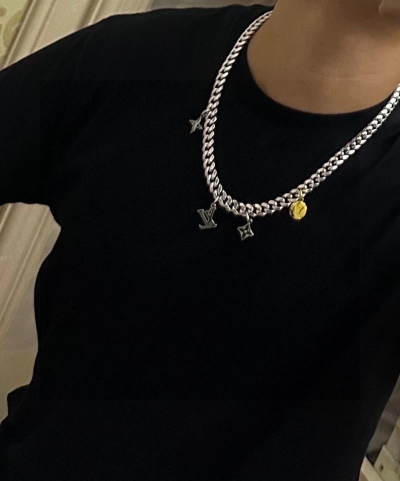 Louis Vuitton Necklaces Breathable 248914