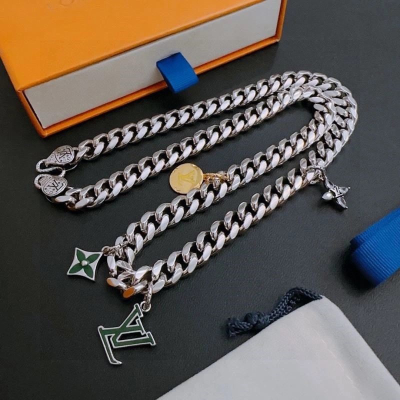 Louis Vuitton Necklaces Breathable 248914