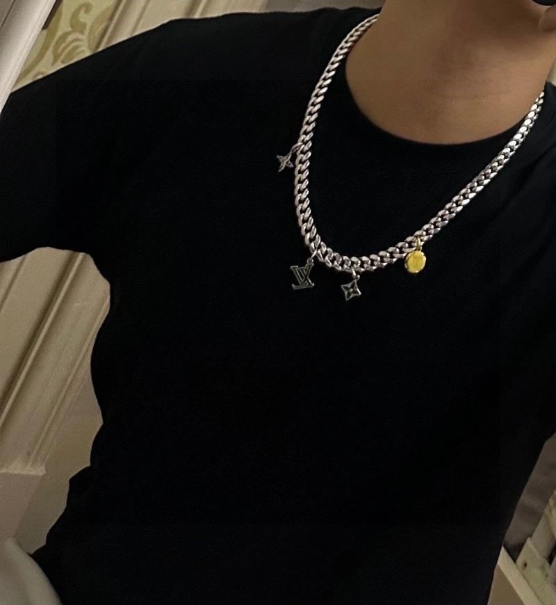 Louis Vuitton Necklaces Breathable 248914