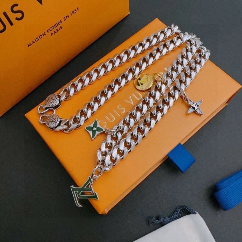 Louis Vuitton Necklaces Breathable 248914