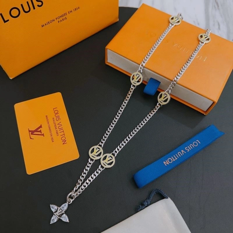 Louis Vuitton Necklaces Packable 248917