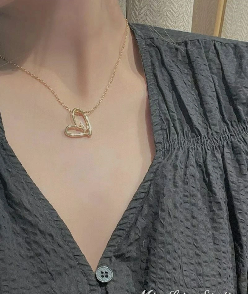 Colorful Louis Vuitton Necklaces 248913