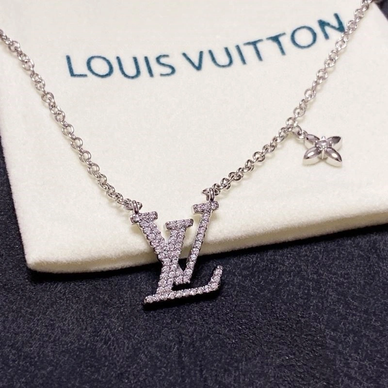 Louis Vuitton Necklaces OnTrend 248924