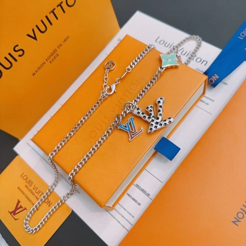Louis Vuitton Necklaces MoistureWicking 248920
