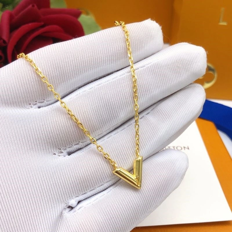SoftTouch Louis Vuitton Necklaces 248896