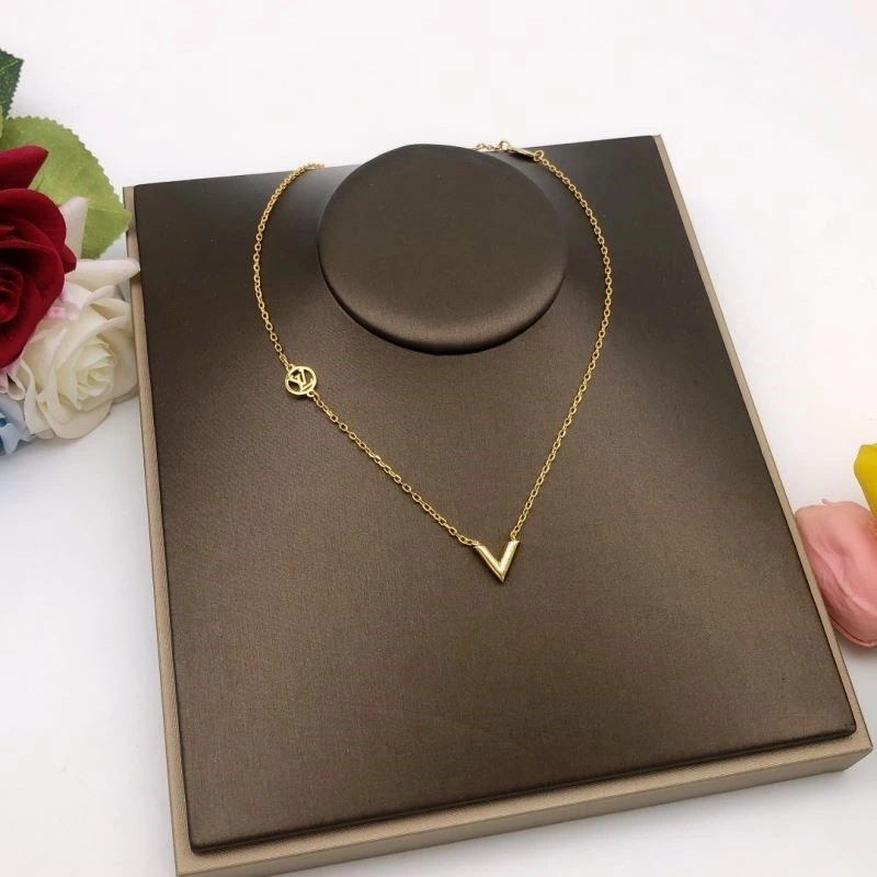 SoftTouch Louis Vuitton Necklaces 248896