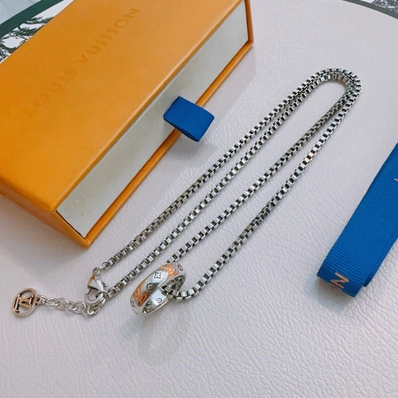 Minimalist Louis Vuitton Necklaces 248892