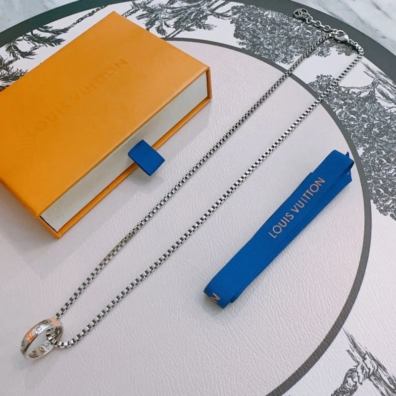 Minimalist Louis Vuitton Necklaces 248892