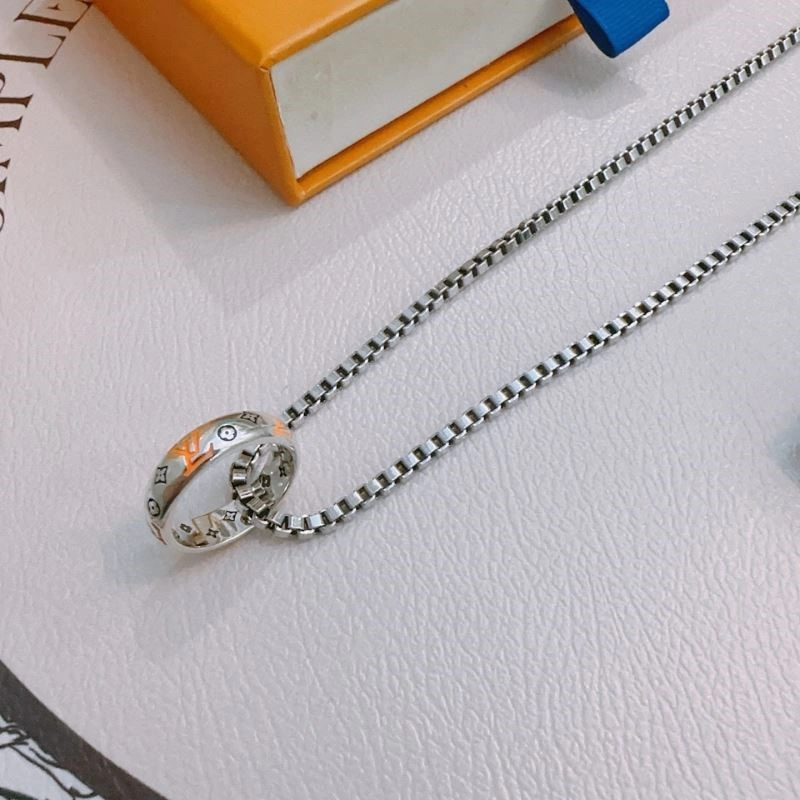 Minimalist Louis Vuitton Necklaces 248892